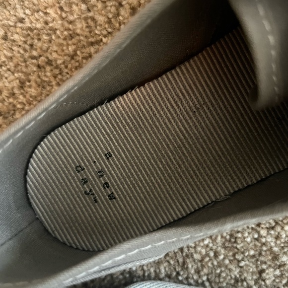 Fully customized low top sneakers - Picture 4 of 4